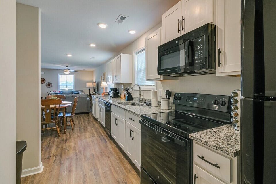 Left Side: Kitchen #1