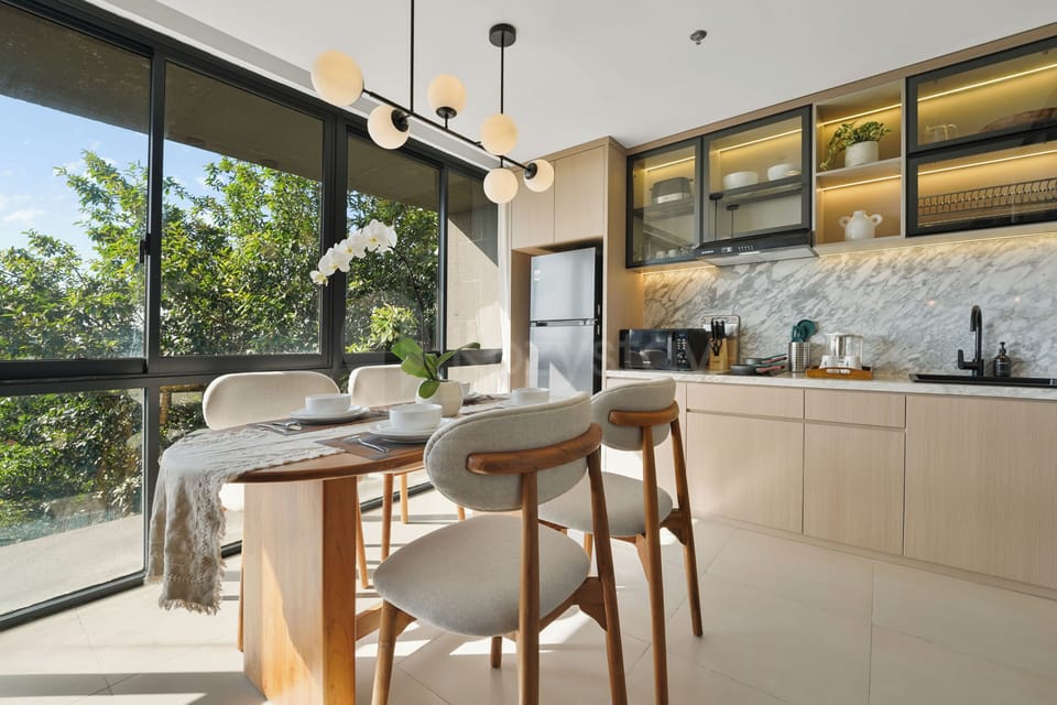 Apartment, 2 Bedrooms, City View | Dining room