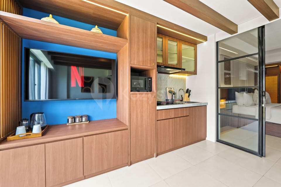 Apartment, 1 Bedroom, Pool View | Private kitchen | Coffee/tea maker, full-size fridge, microwave, stovetop