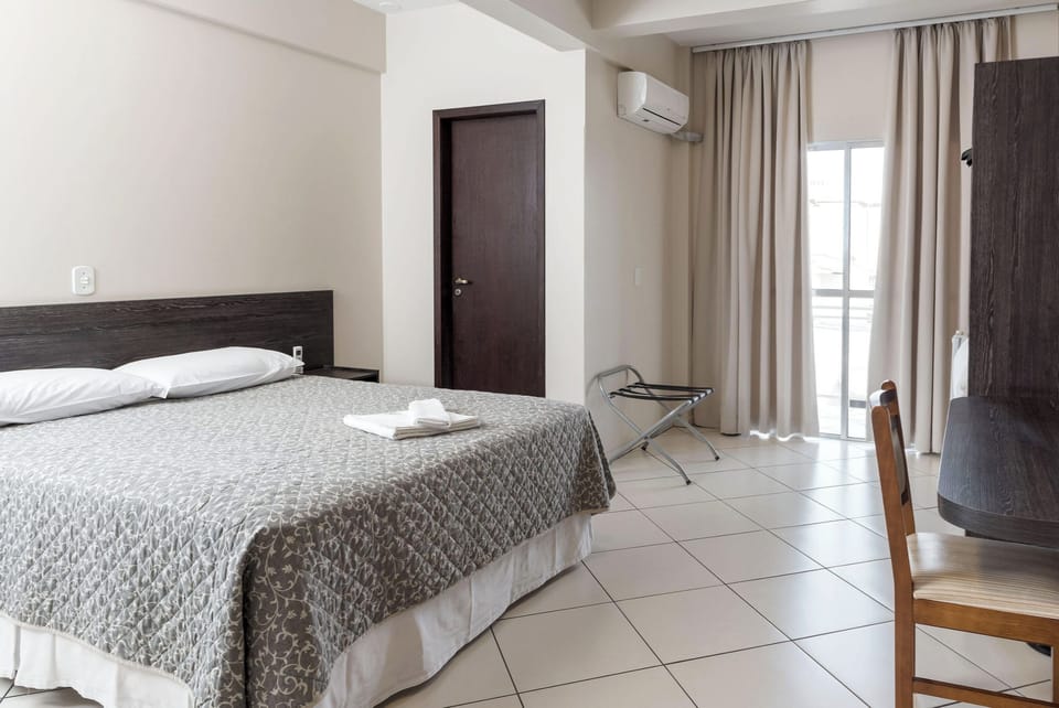 Bedroom. Interior and views may vary based on location and availability.