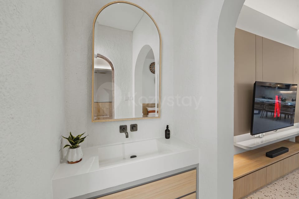 Villa, 3 Bedrooms, Pool View | Bathroom | Shower, free toiletries, hair dryer, towels