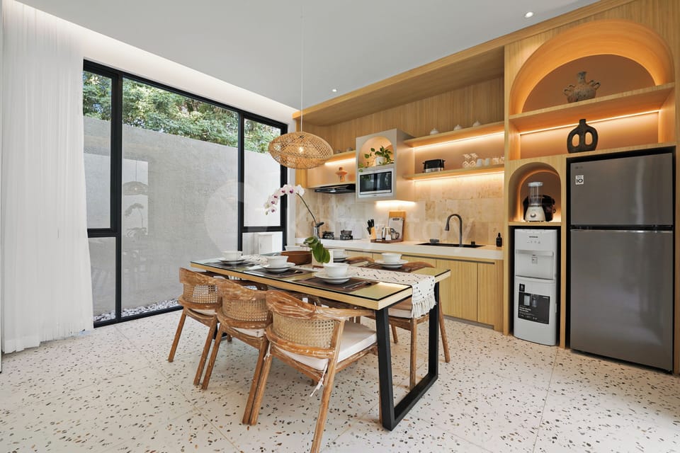 Villa, 3 Bedrooms, Pool View | Dining room