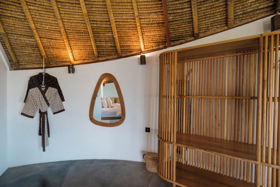 Villa | In-room safe, iron/ironing board (on request), WiFi (free)