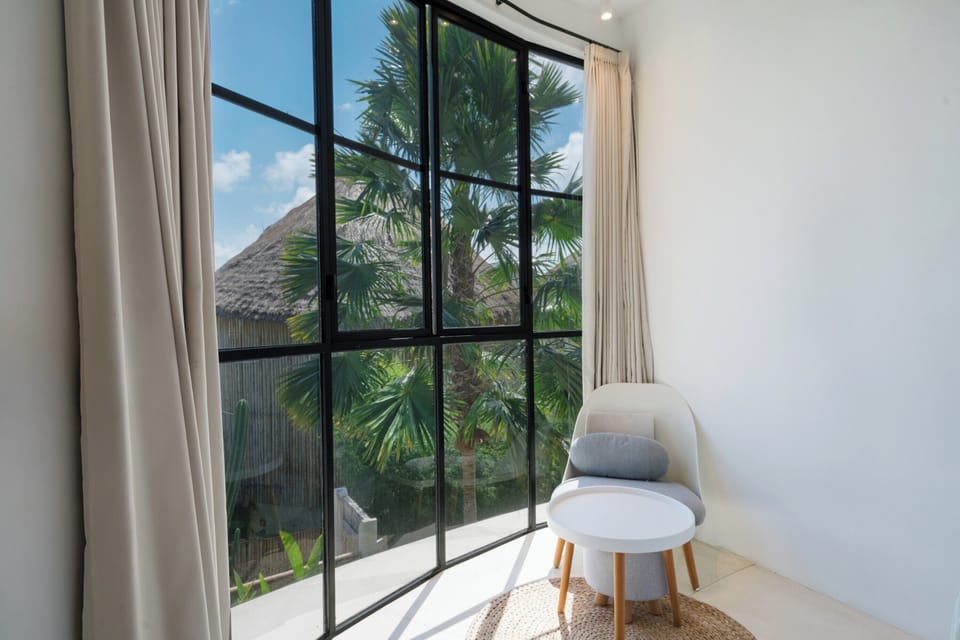 Villa | In-room safe, iron/ironing board (on request), WiFi (free)