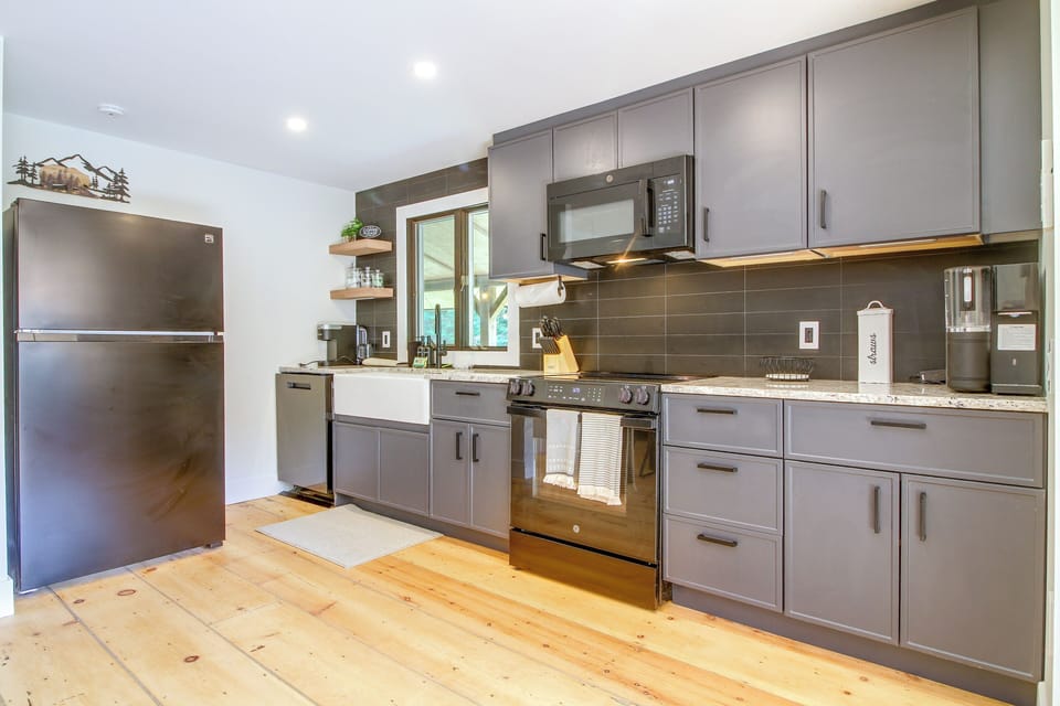Kitchen | Main Level