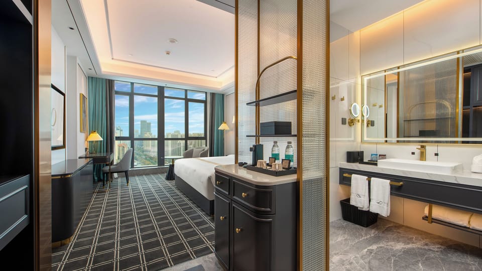 Deluxe Single Room, City View | Desk, laptop workspace, blackout drapes, soundproofing