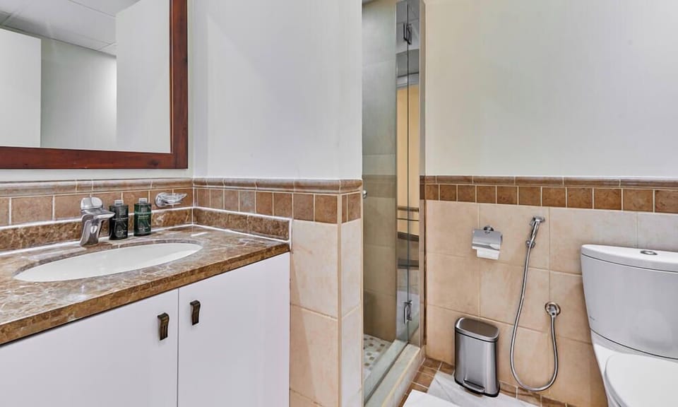 Deluxe Apartment, Balcony | Bathroom