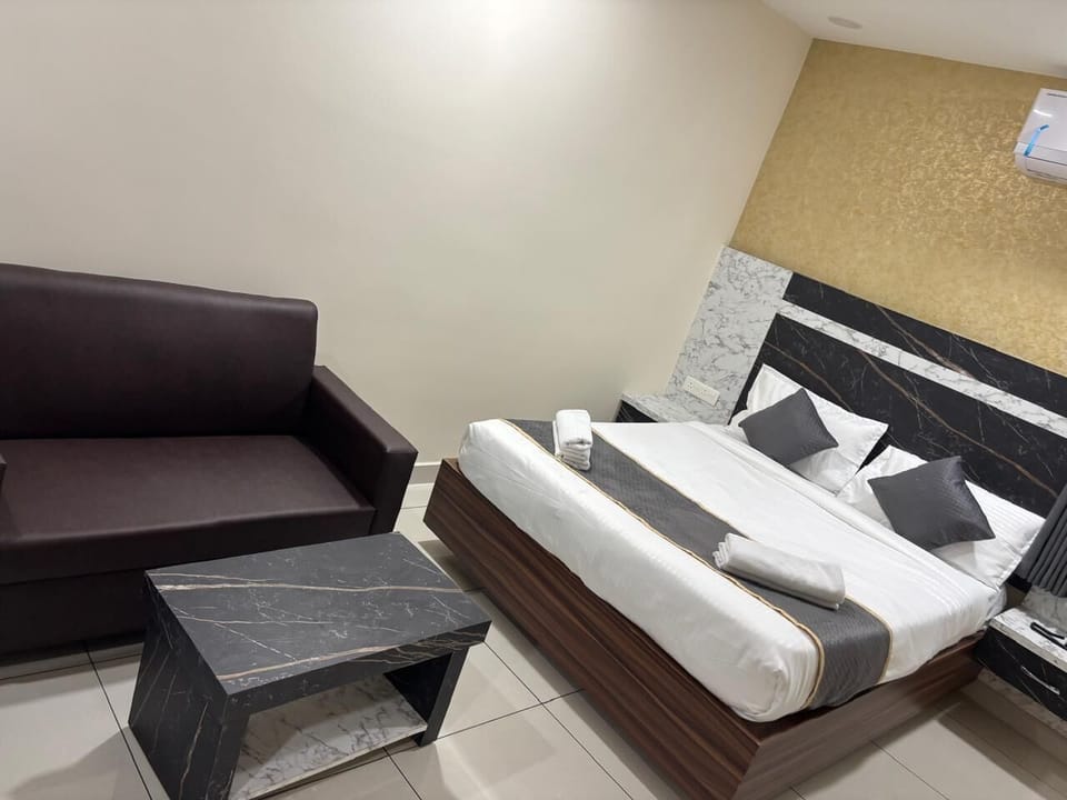 Twin Room | Desk, WiFi (free)