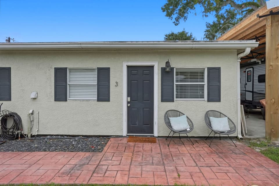 House | 1 bedroom