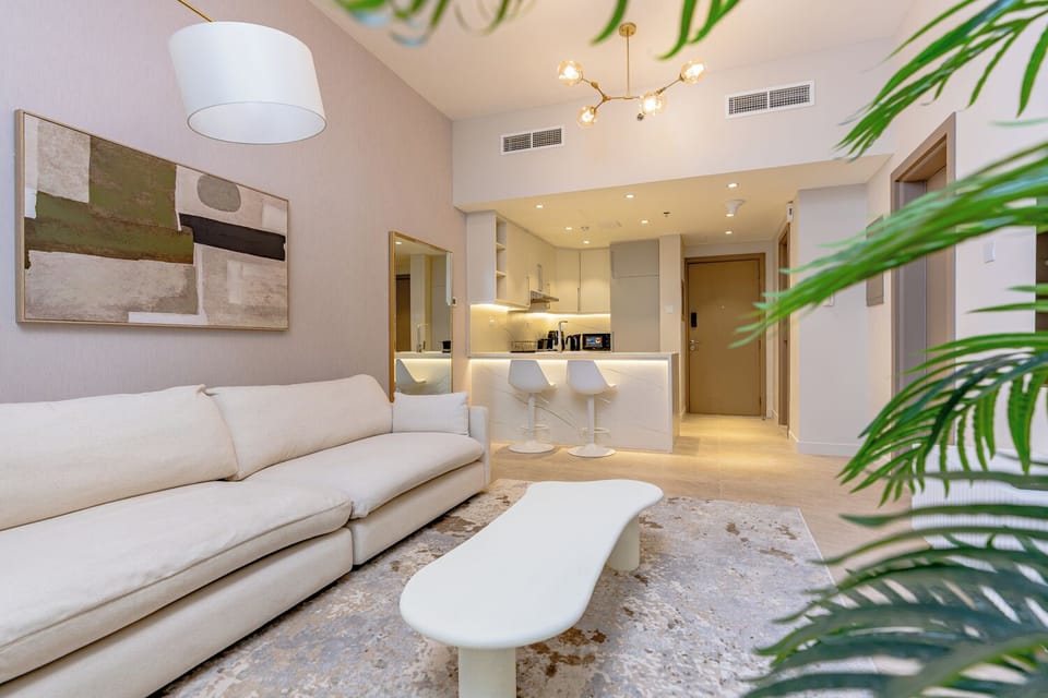 Superior Apartment, Balcony, Marina View | Living area