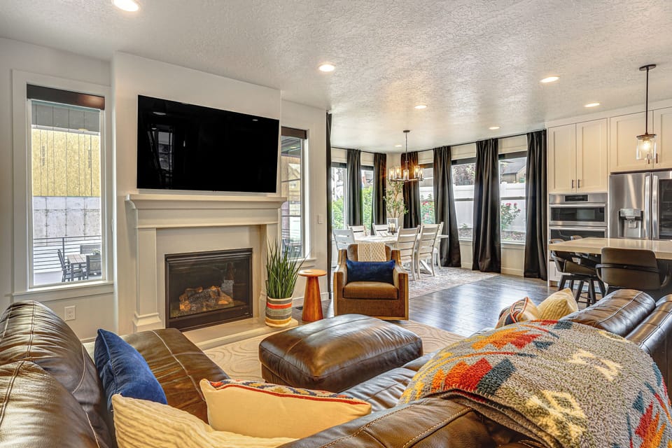 House (6 Bedrooms) | Interior