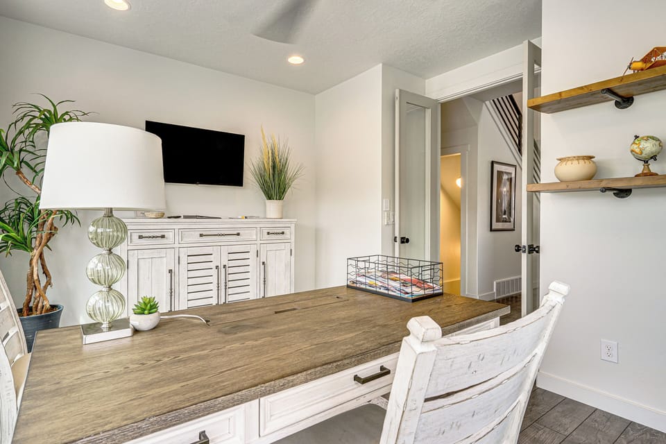 House (6 Bedrooms) | Interior
