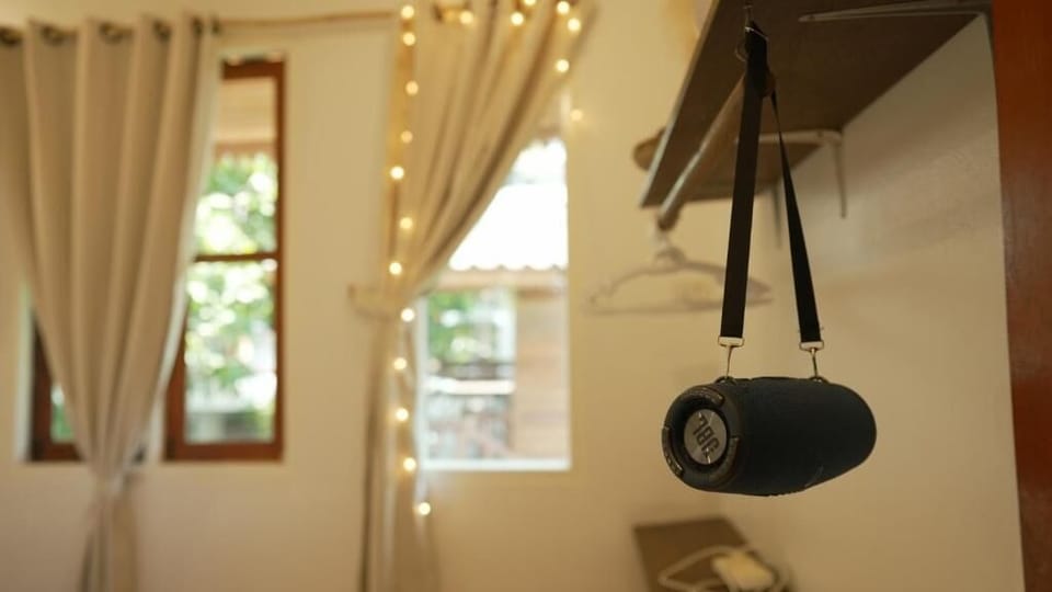Deluxe Cottage, Balcony, Garden View | Interior detail