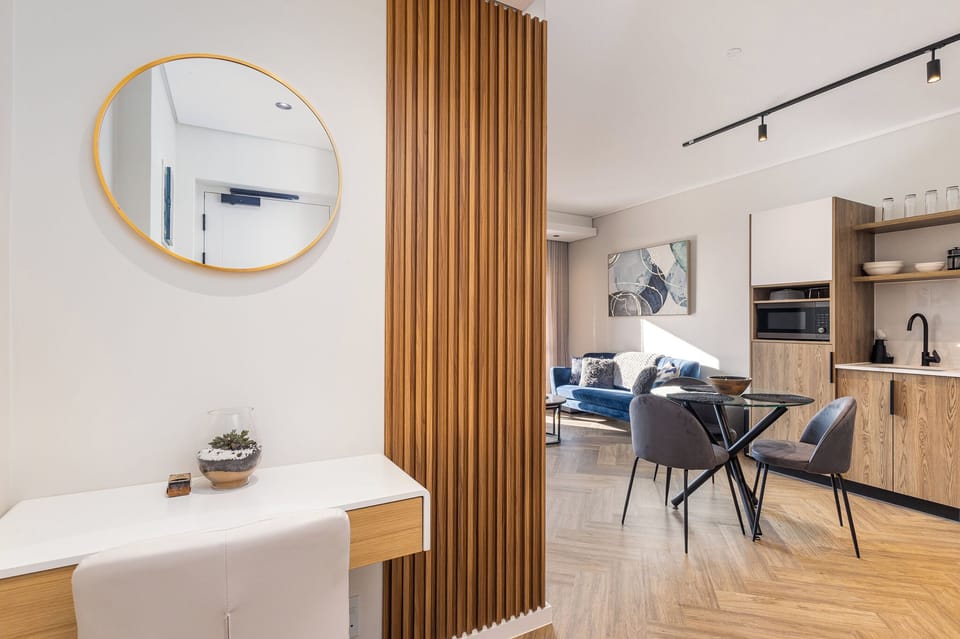 Luxury Apartment, Canal View | Interior