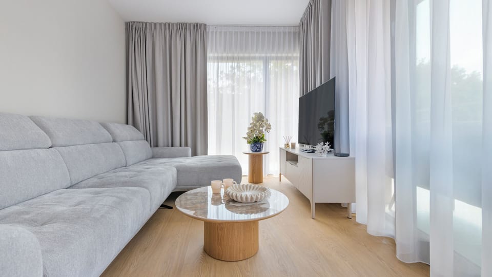 Apartment (71) | Living area | Flat-screen TV