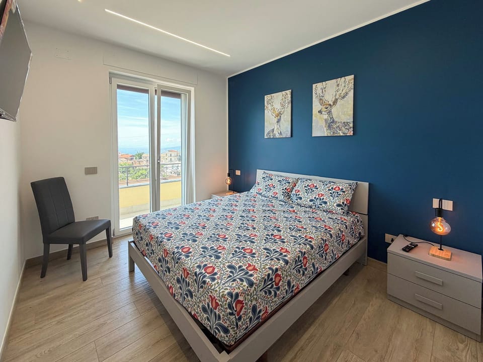 Iron/ironing board, WiFi (free)