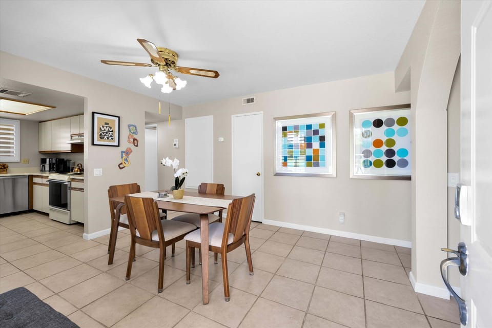 Condo, Multiple Beds, Garden View (Farrell G35) | Dining
