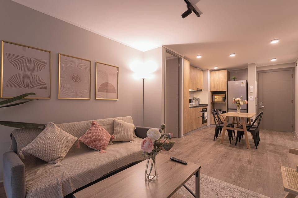 Standard Apartment, 2 Bedrooms, Balcony | Living area