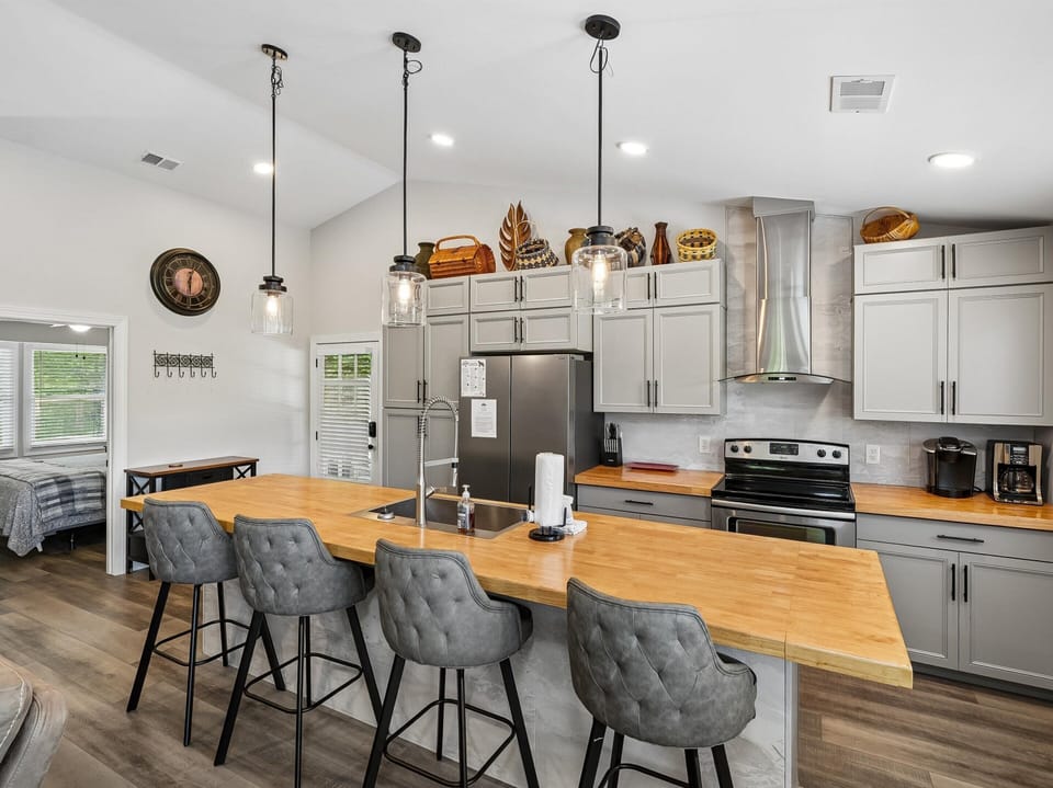 Studio (2 Bedrooms) | Property amenity