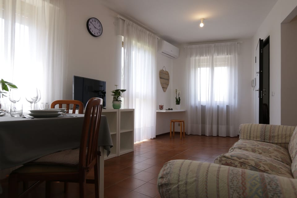 Classic Apartment, Balcony | Dining