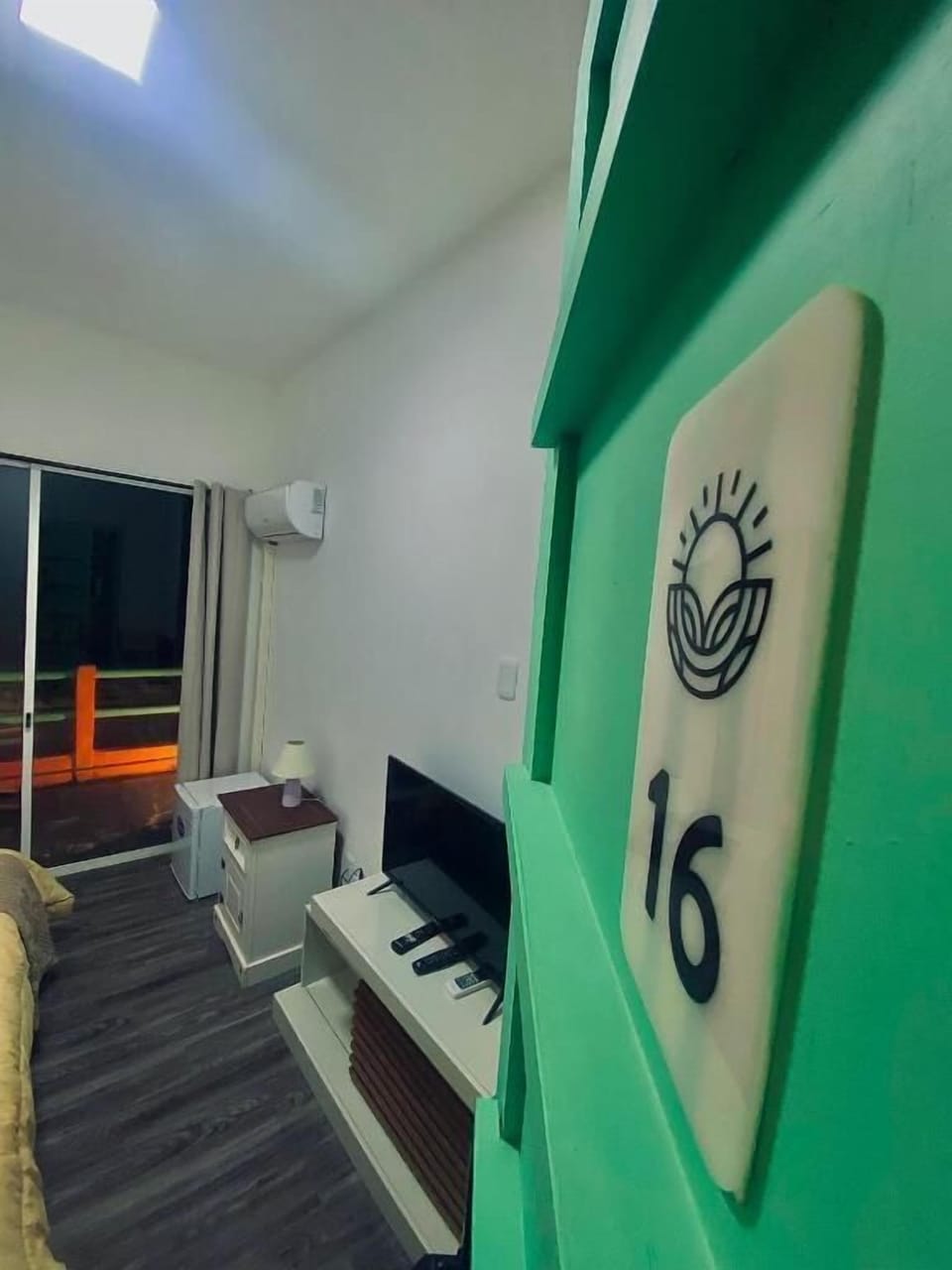 Deluxe Double Room, Balcony, Beach View | Living area