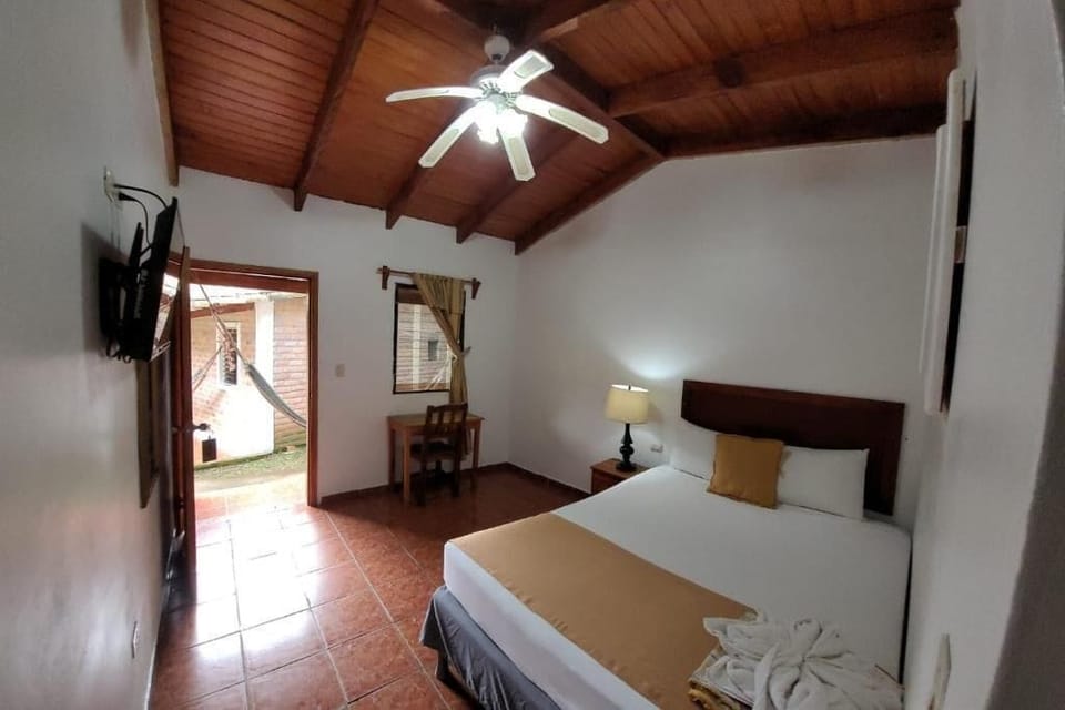 Room, Garden View | Desk, laptop workspace, WiFi (free)