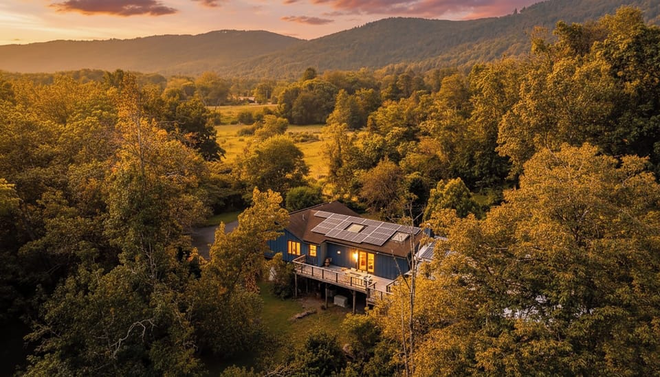 Secluded mountain retreat with sunset views and a spacious deck