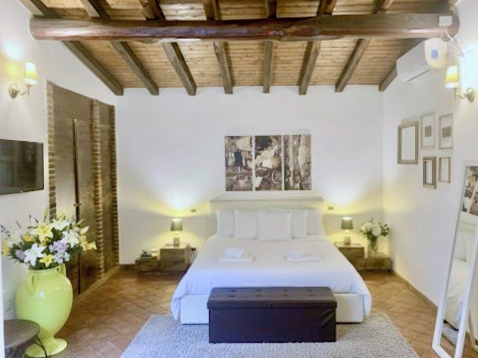 Superior Room (fireplace) | Premium bedding, down comforters, free WiFi, bed sheets