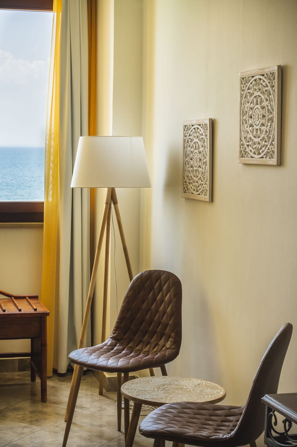 Junior Suite | Living area | TV, pay movies