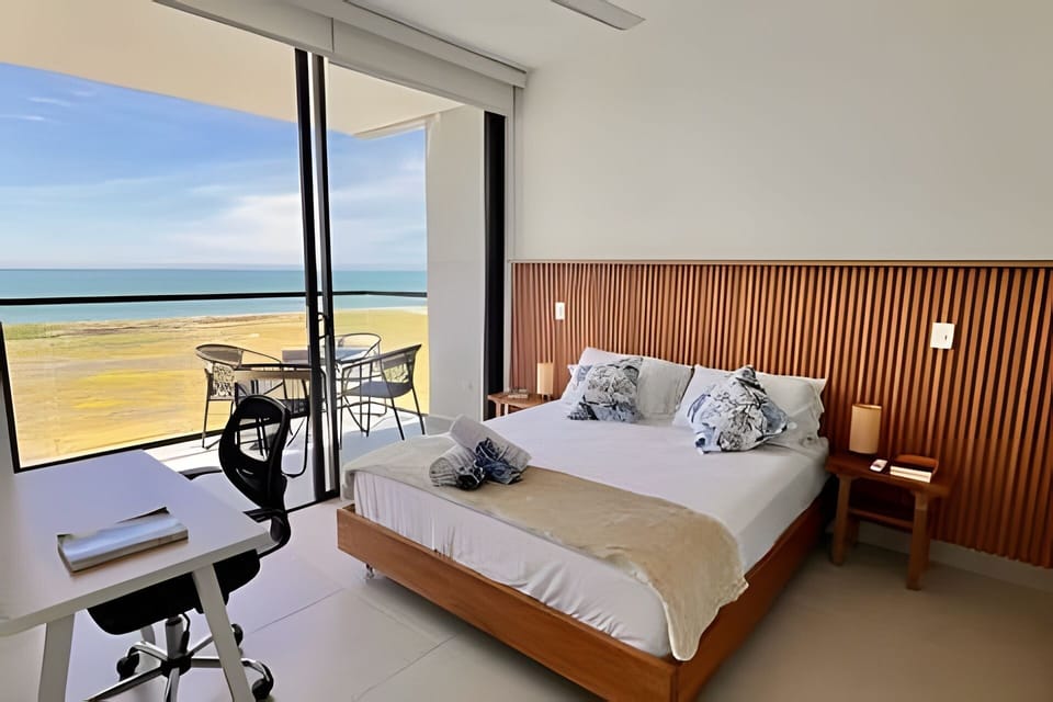Sunrise,Bed,Bedroom,Photo of the whole room