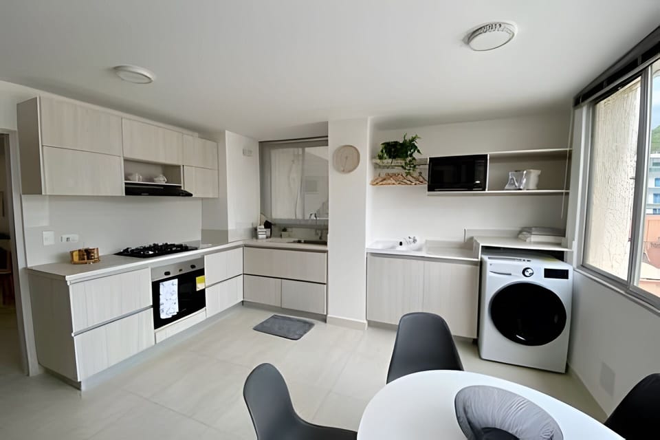 Kitchen or kitchenette,Dining area