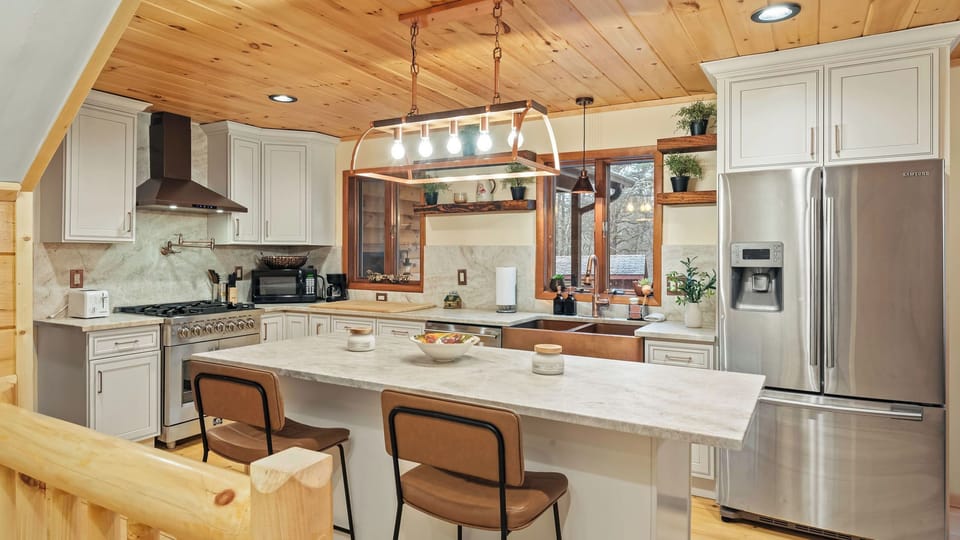 House (6 Bedrooms) | Interior