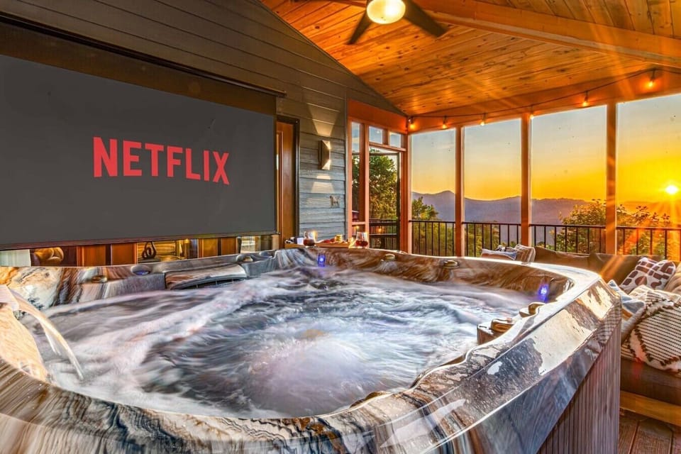 Indoor spa tub