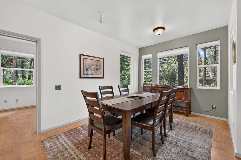 Dining room- single-level home