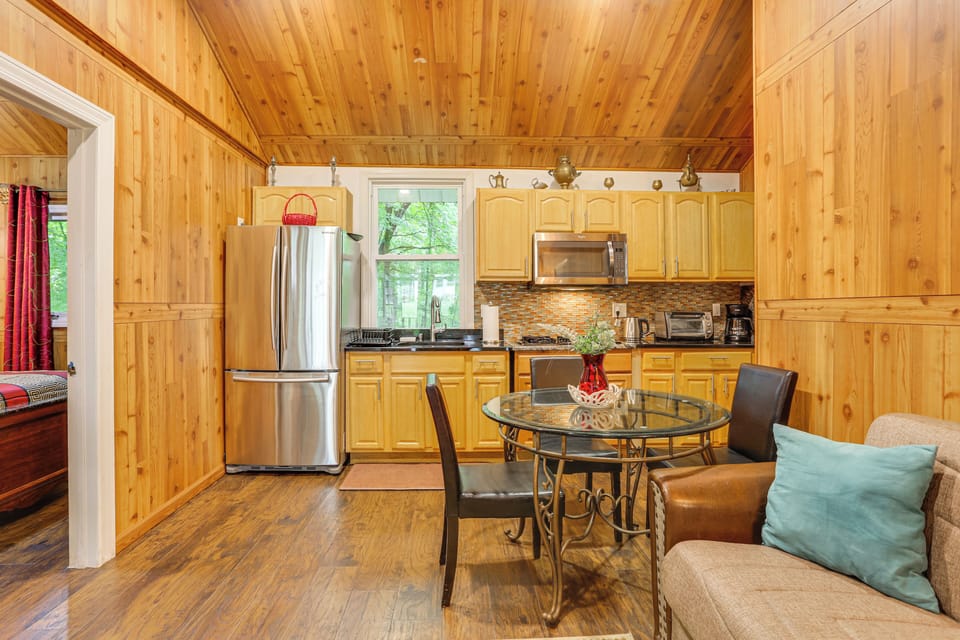 Unit 1 | Kitchen | Drip Coffee Maker | Dishware & Flatware