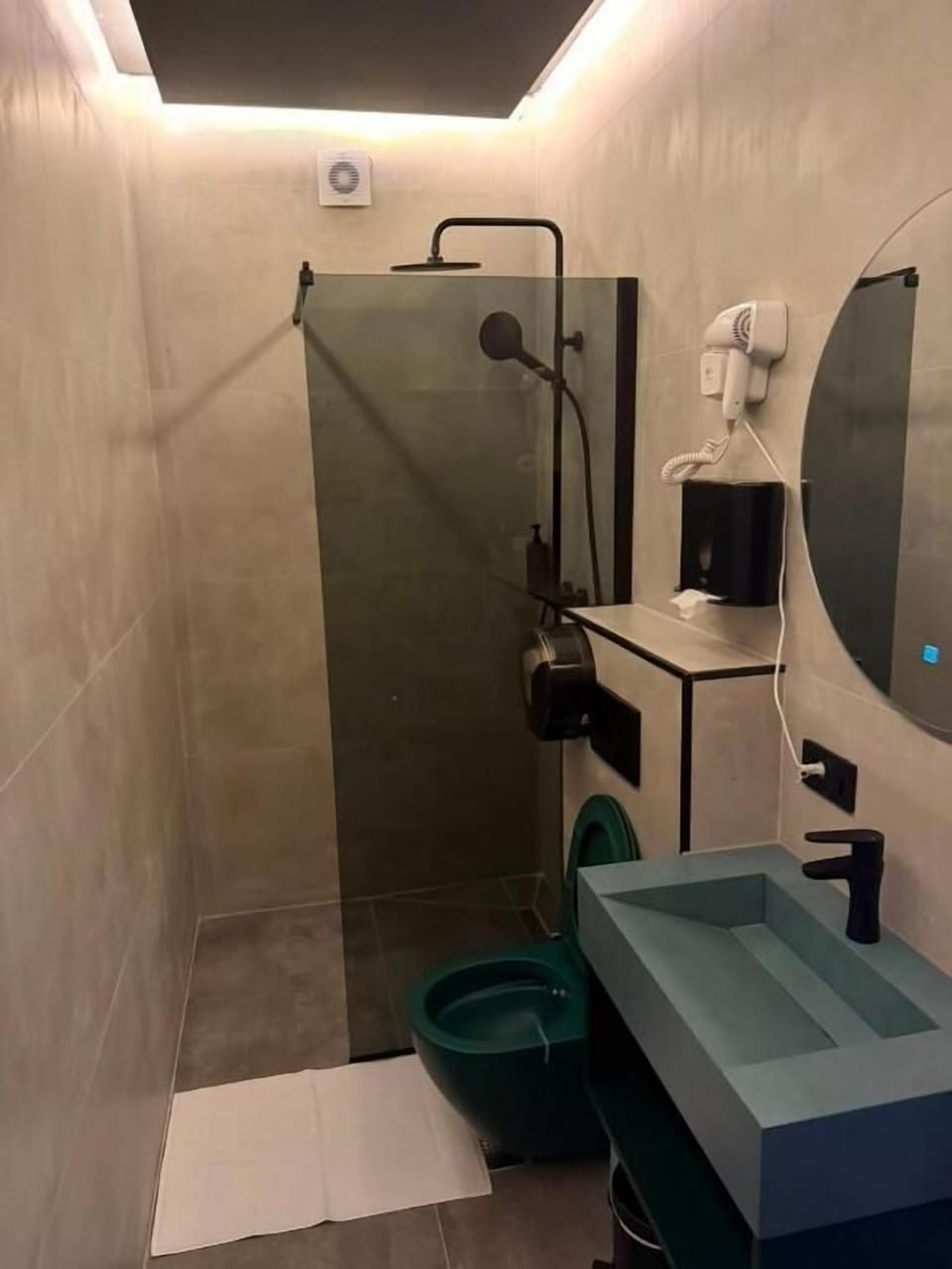Double Room, Balcony, City View | Bathroom