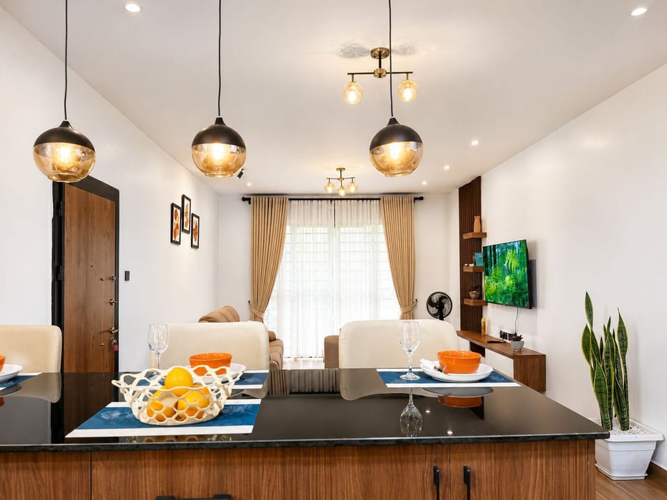 Basic Apartment, City View | Dining