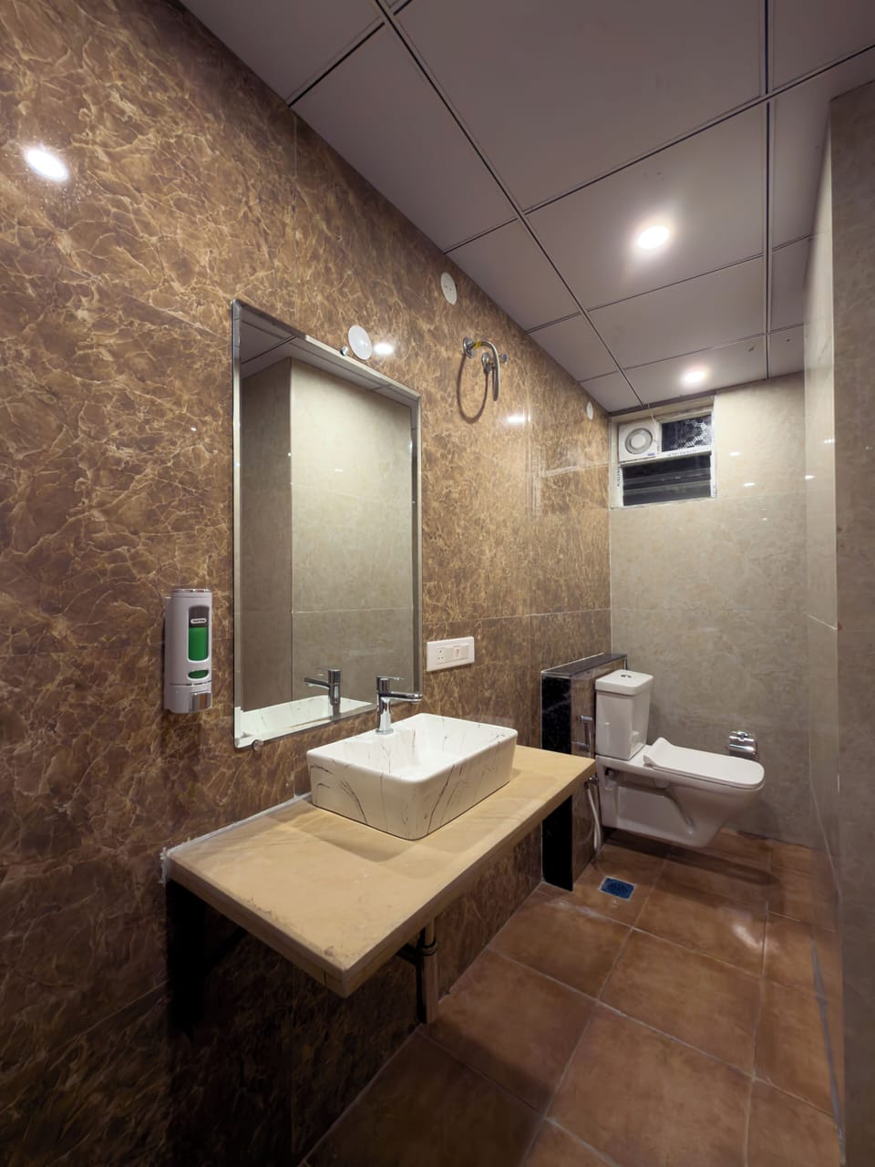 Premium Suite | Bathroom | Shower, free toiletries, towels, soap