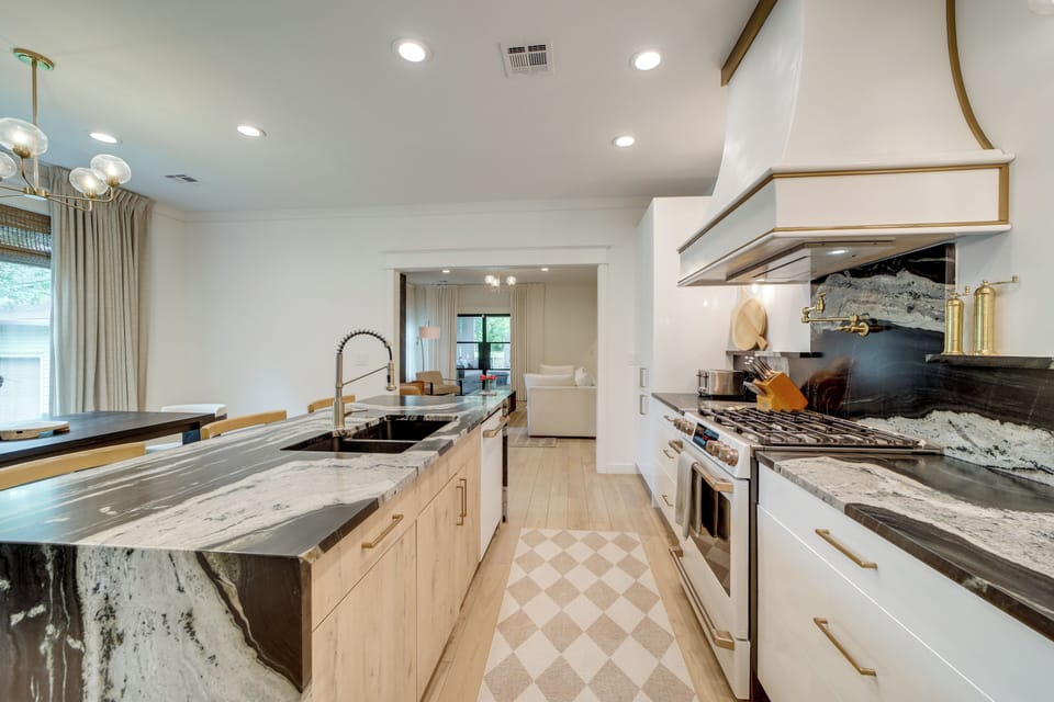 House (3 Bedrooms) | Interior
