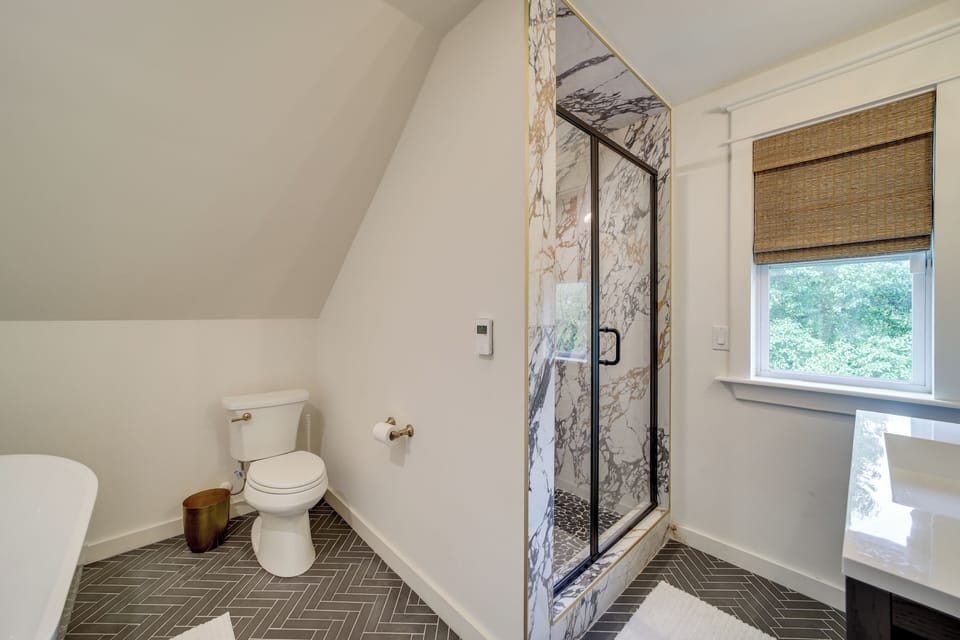 Walkable Rose District Retreat! 15 Mi to Tulsa Cottage in Broken Arrow