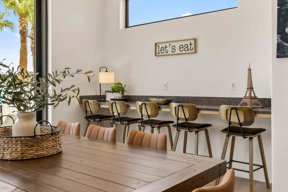 House, Multiple Bedrooms | Dining