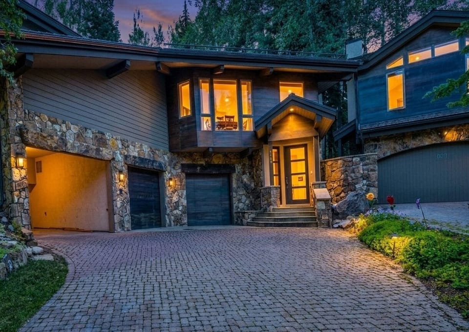 House, 5 Bedrooms | Exterior
