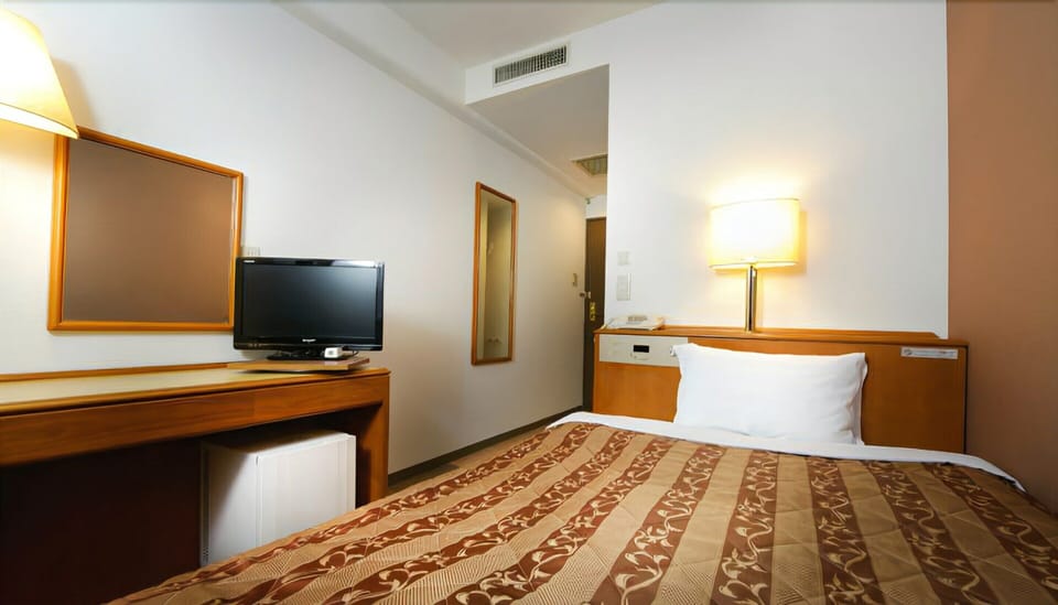 Desk, iron/ironing board, free WiFi