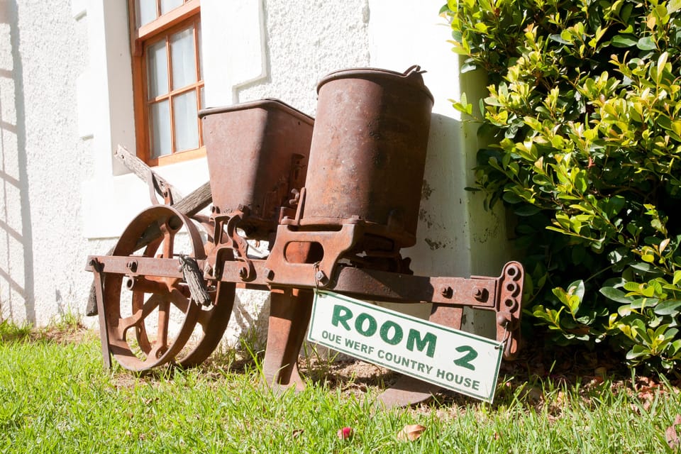 Comfort Double Room, 1 Queen Bed, Non Smoking, Garden View | Hypo-allergenic bedding, in-room safe, individually decorated