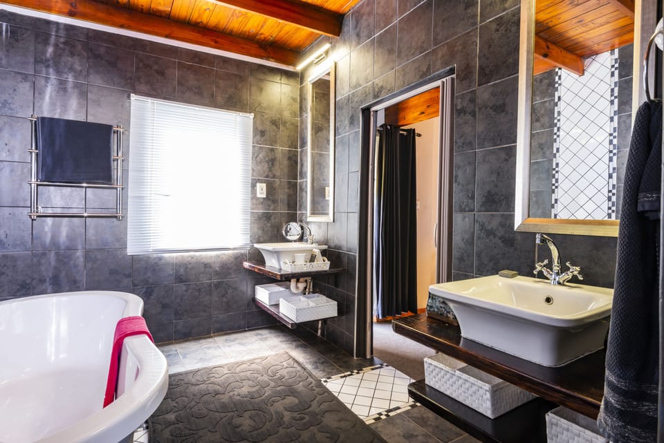 Honeymoon Double Room | Bathroom | Separate tub and shower, hair dryer, bathrobes, towels