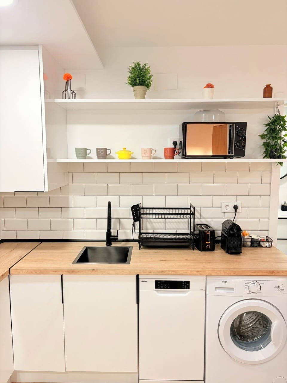 Stovetop, cookware/dishes/utensils