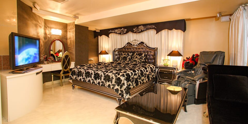 Standard Double Room | Desk, soundproofing, WiFi (free), bed sheets