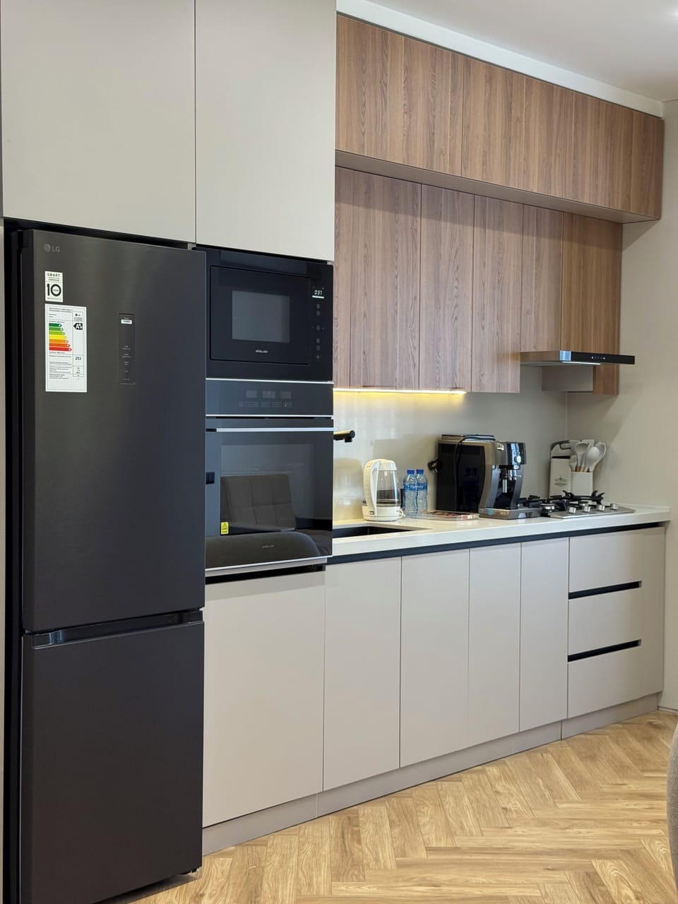 Comfort Apartment, River View | Private kitchen
