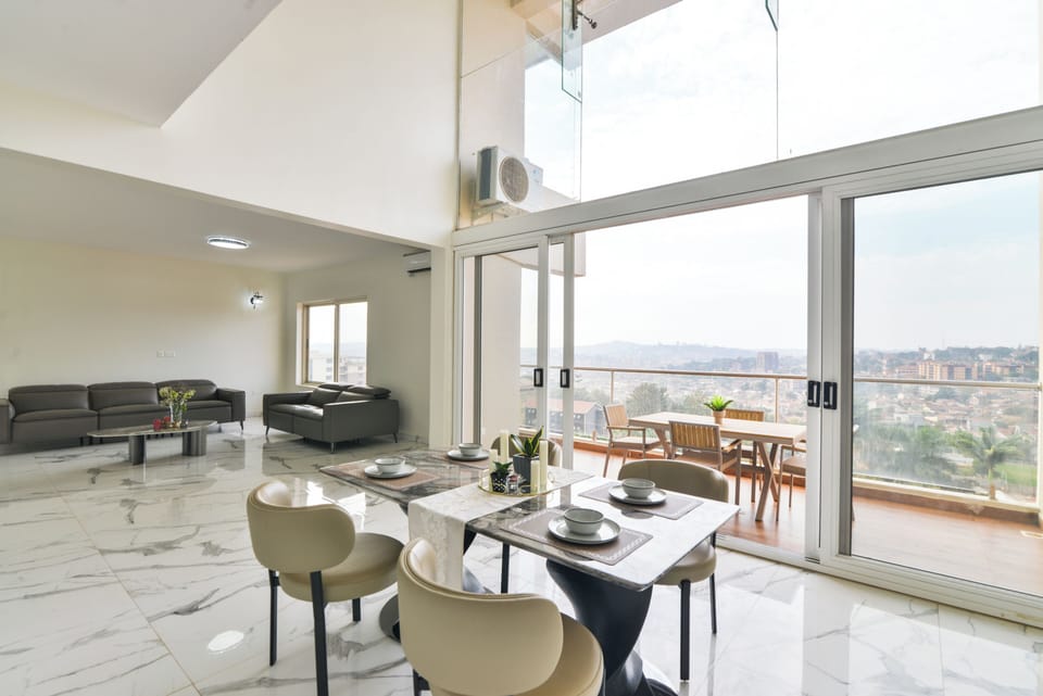 Comfort Apartment, City View | Dining
