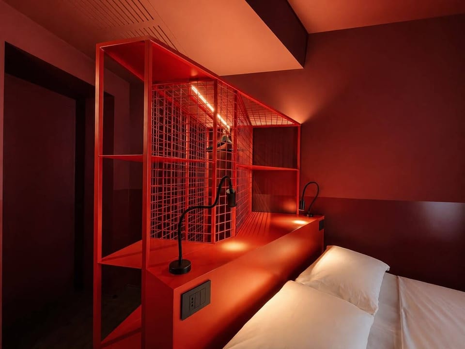 Minibar, in-room safe, desk, laptop workspace